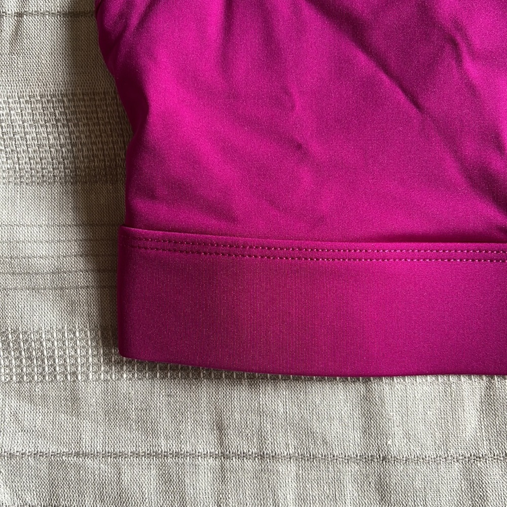 Fabletics Raspberry Sports Bra, size small - Picture 4 of 5